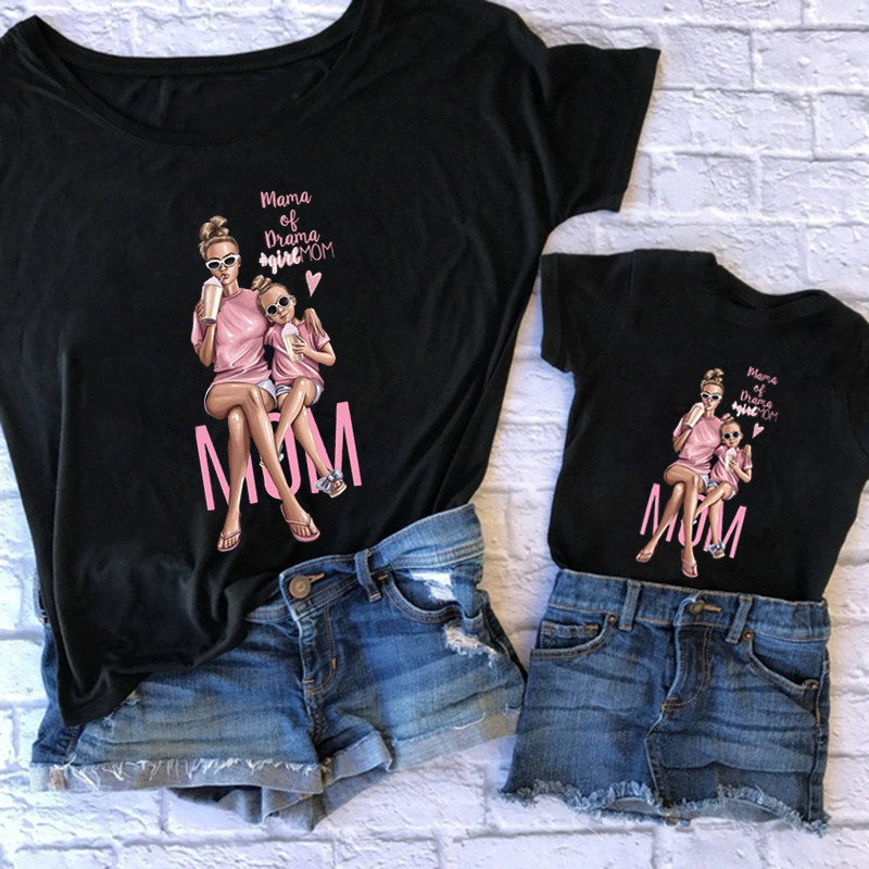 슈퍼 인기 여름 부모-자식 티셔츠 유럽과 미국의 핫 스타일 어머니의 날 모성애 시리즈 반팔 티셔츠 블랙