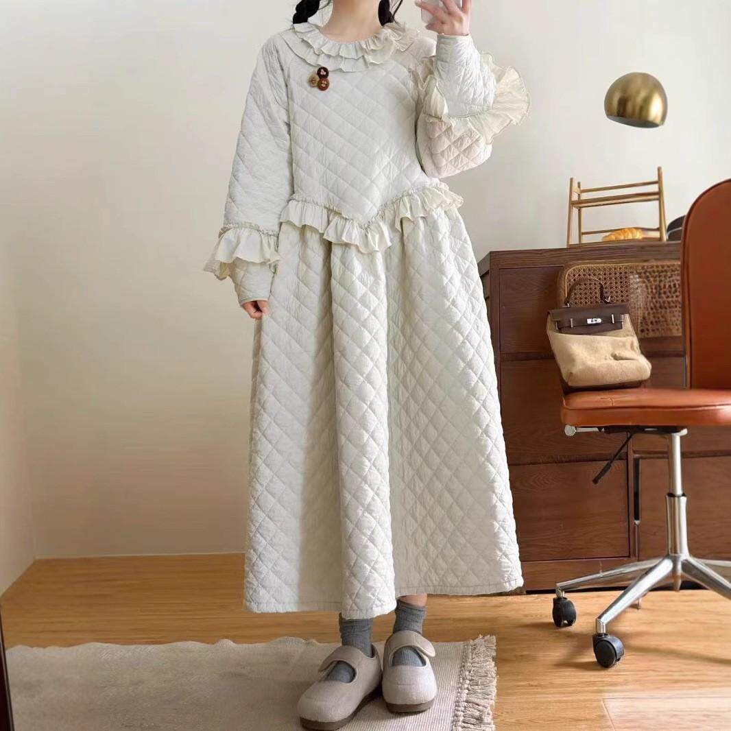 日系森系菱格拼花边夹棉连衣裙冬季新款宽松百搭减龄棉服大摆裙子