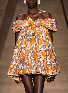 2026早春新款法式橙色玫瑰印花一字肩连衣裙宽松显瘦A字裙女