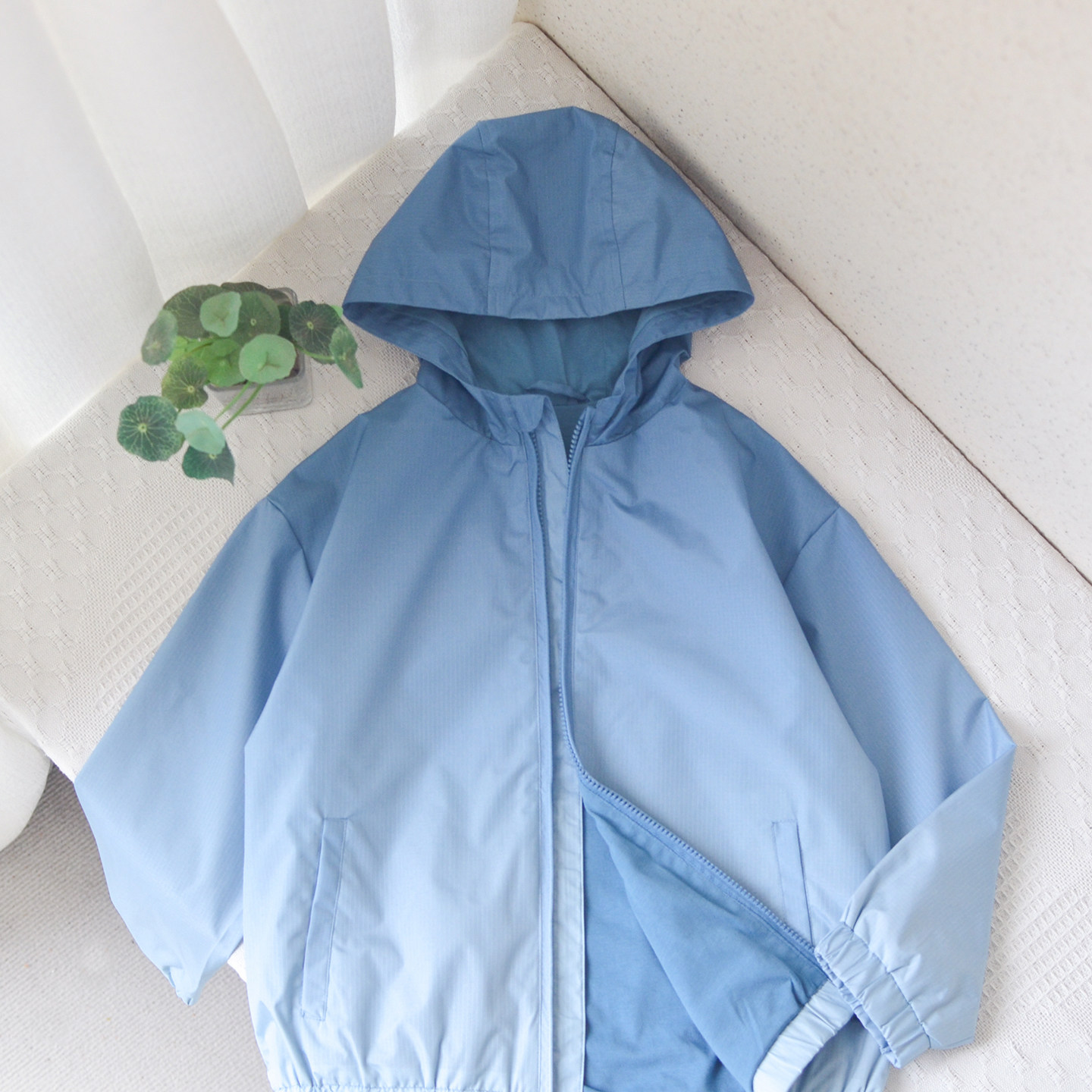 爱尔兰~7-11男童春秋渐变防风外套中大童拉链连帽有内衬上衣