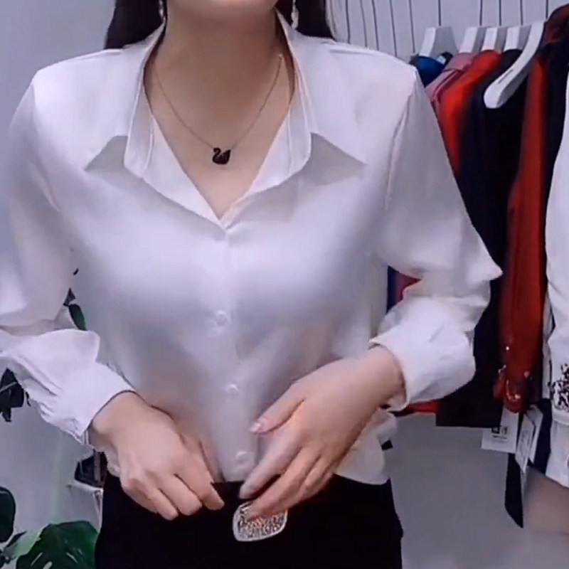 衬衫女春秋2025年新款女装韩版经典简约纯色缎面单排扣洋气显瘦潮