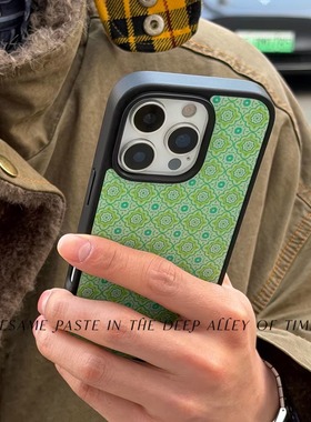 PANLINGWAN花纹复古绿色中性黑边磨砂手机壳适用于苹果16/17PM