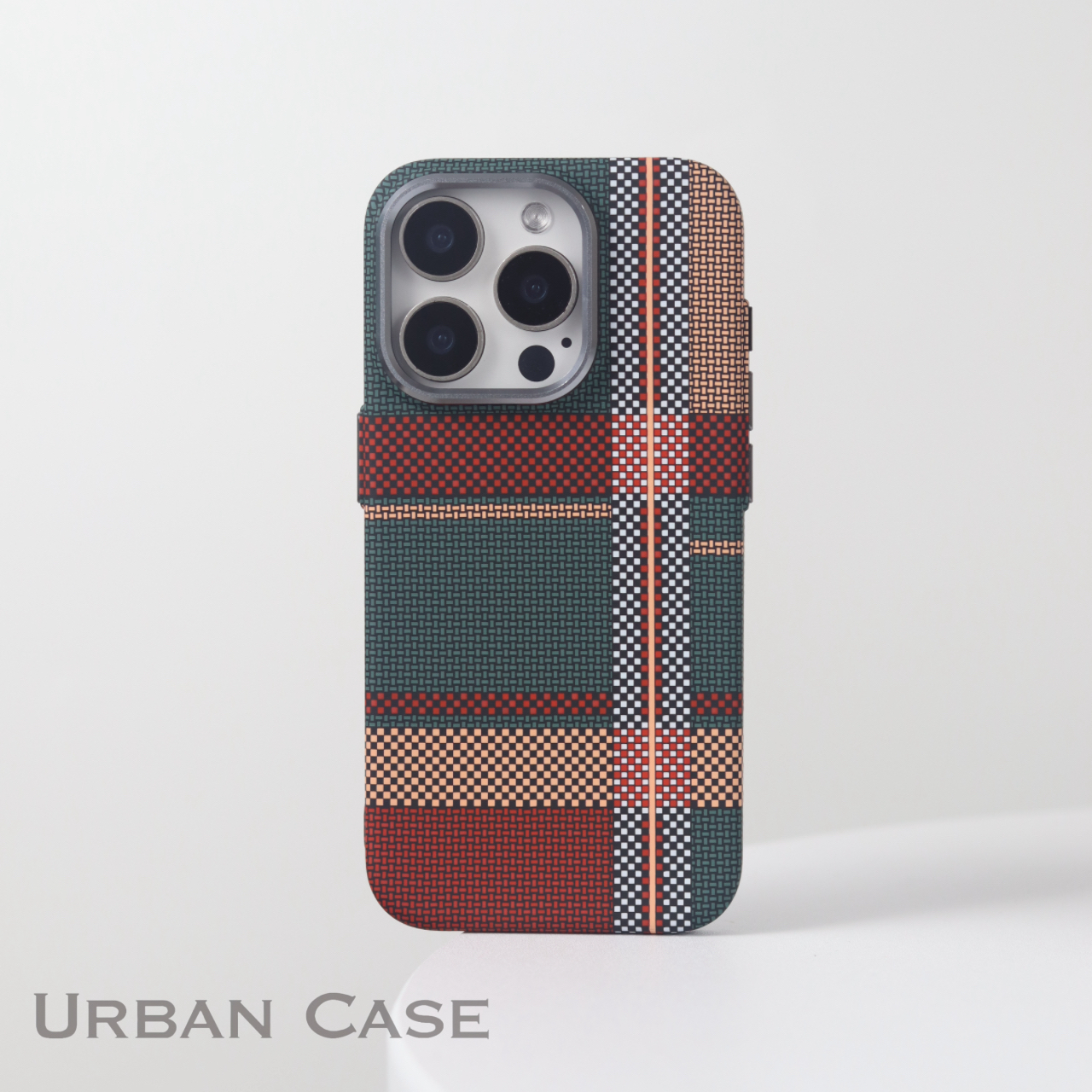 Urban Case 苏格兰格纹浮雕水贴磁吸适用于iPhone16promax手机壳苹果15promax保护套硬壳肤感磨砂硬壳个性