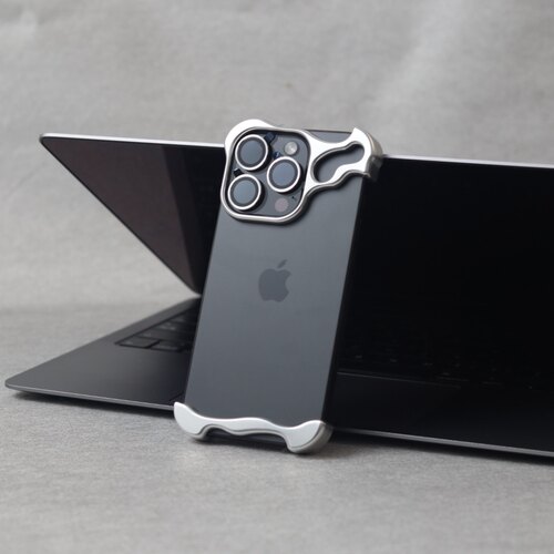 【URBAN CASE】异形铝合金粘胶款适用于iPhone17promax手机壳苹果16promax金属保护套轻薄散热个性创意