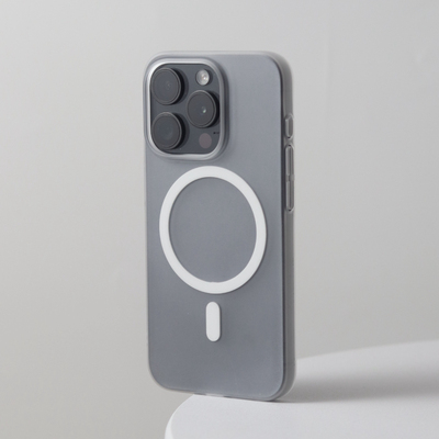 Urban Case 超薄裸机磨砂磁吸适用于iPhone17promax手机壳苹果16pro硬壳防摔防尘孔挂绳孔防尘网轻薄防手汗