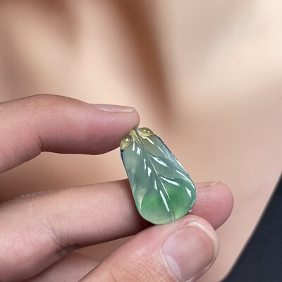 天然缅甸A货翡翠黄加绿翡翠叶子  冰种起胶飘色玉叶 玉叶吊坠