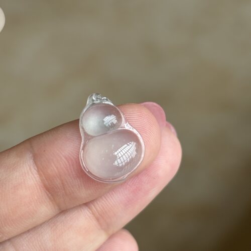 缅甸高冰种起光葫芦花生豆裸石吊坠珠宝首饰玉石挂件吊坠 自然光