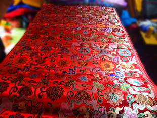 藏式红色祥云莲花丝绸锦缎佛卓装饰支持定制宽度73厘米长一米的价