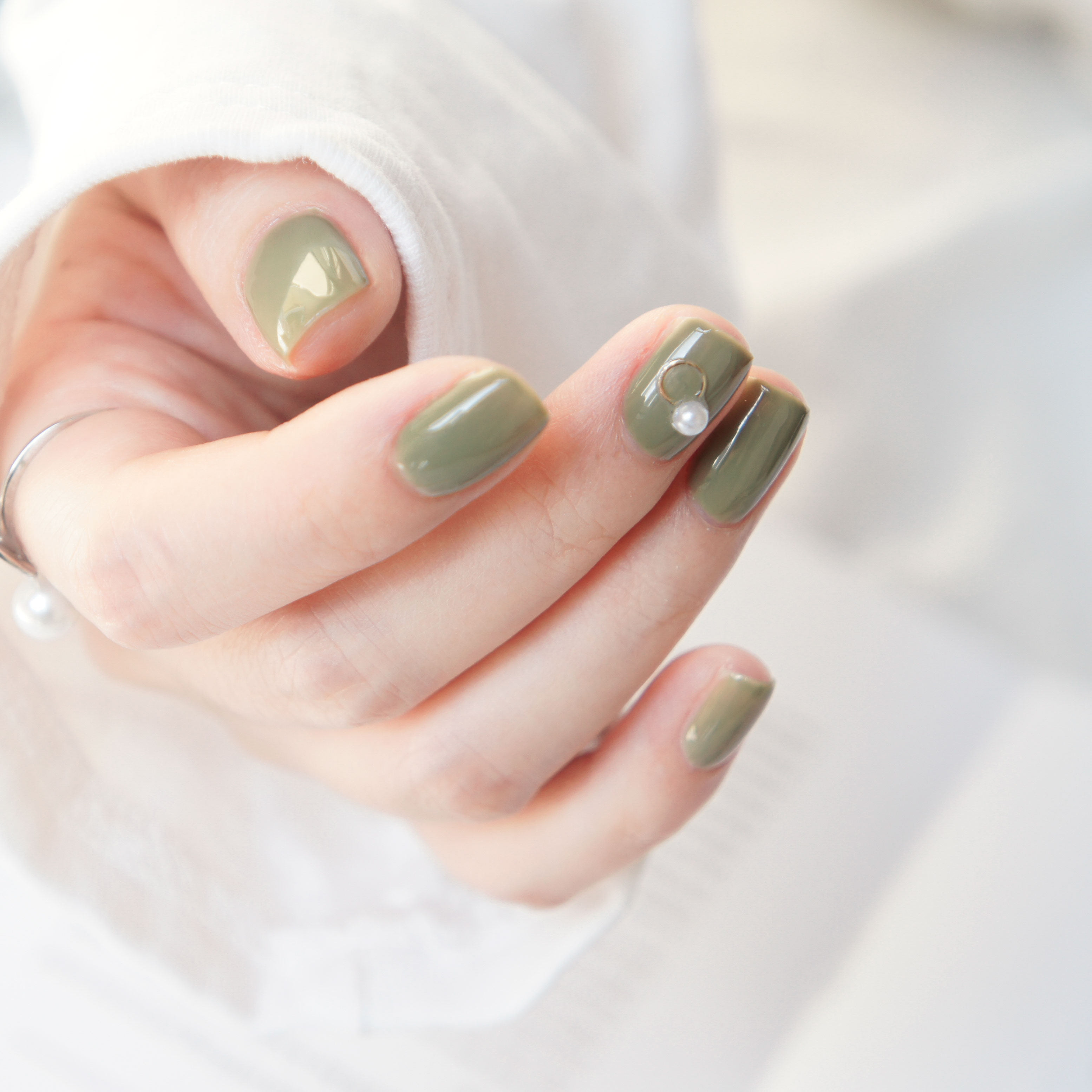 玩卡011曲尘灰绿色美甲芭比树脂光疗甲油胶健康持久可卸指甲彩胶