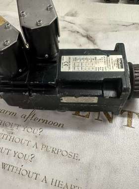 派克伺服电机EY310EAPB7A11 ，成色如图，欢迎购买