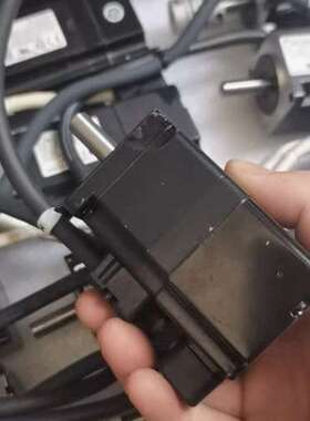 安川5代50W伺服电机SGMJV-A5ADA21无维