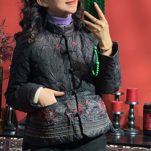 羊在在【落花有意】新中式百搭冬刺绣羽绒服白鸭绒外套YRF25GY076