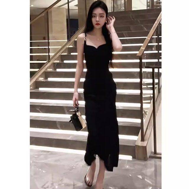 黑色吊带连衣裙显瘦高级性感收腰鱼尾裙轻奢感长裙约会晚礼服裙子