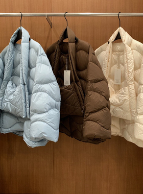 玥儿圣诞款圆领减龄舒适时尚保暖羽绒服外套(配斜挎包)Y258030