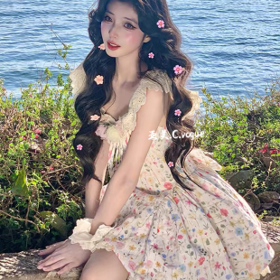 C.VOGUE玥儿法式度假风碎花一字肩修身显瘦甜美A字短连衣裙1427#