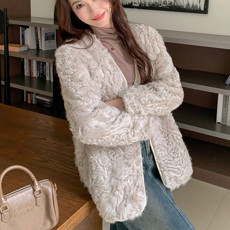 玥儿小众湖羊卷毛中长款新款时尚保暖皮毛一体外套(配腰带)25