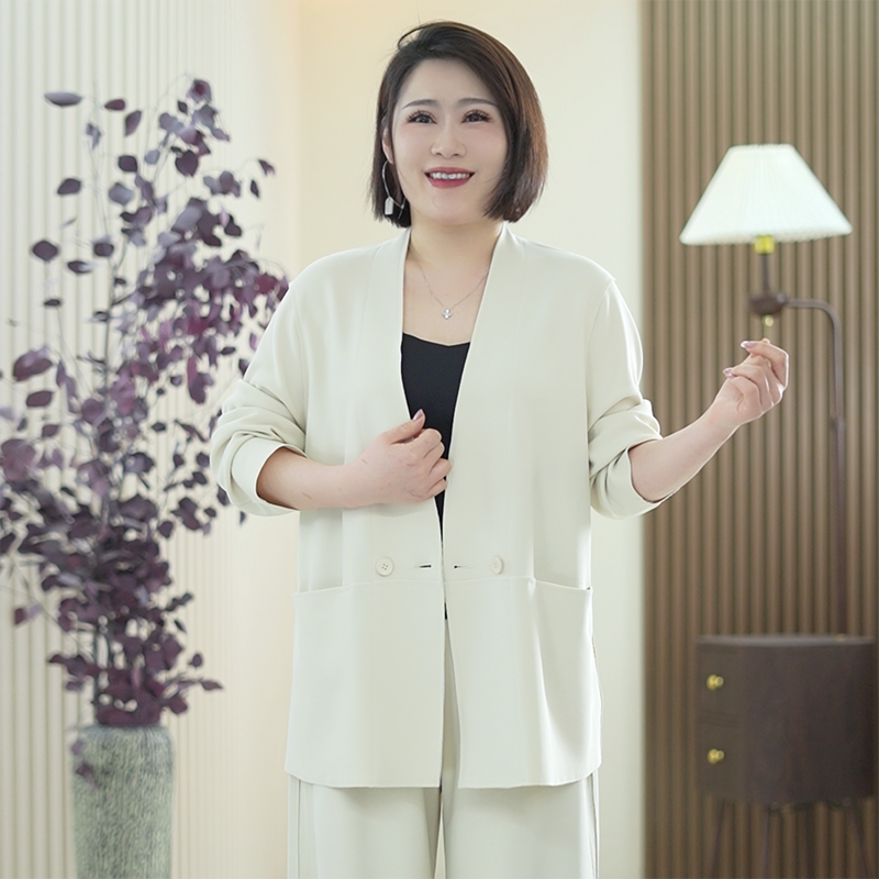 早秋抗皱弹力加捻纳米纤维西服女V领大码显瘦西装高智秋季外套