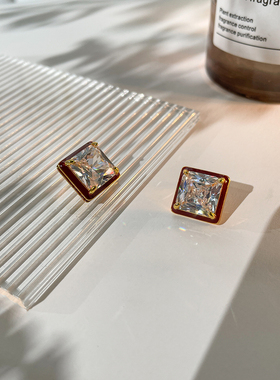 LJW 复古红色方形锆石耳钉美拉德风简约精致耳环高级轻奢几何耳饰