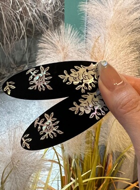 LJW MONA网红同款高级感侧边发夹黑色贝壳印花刘海夹椭圆发饰饰品