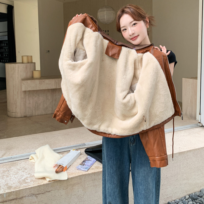 2025冬新款针织连帽保暖皮衣外套13193-P170-K268,女装皮衣,2C013
