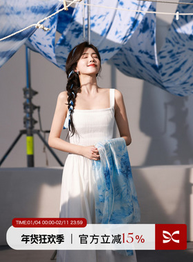 【白鹿同款】squarecircle方圆白色风琴褶后背镂空吊带度假连衣裙