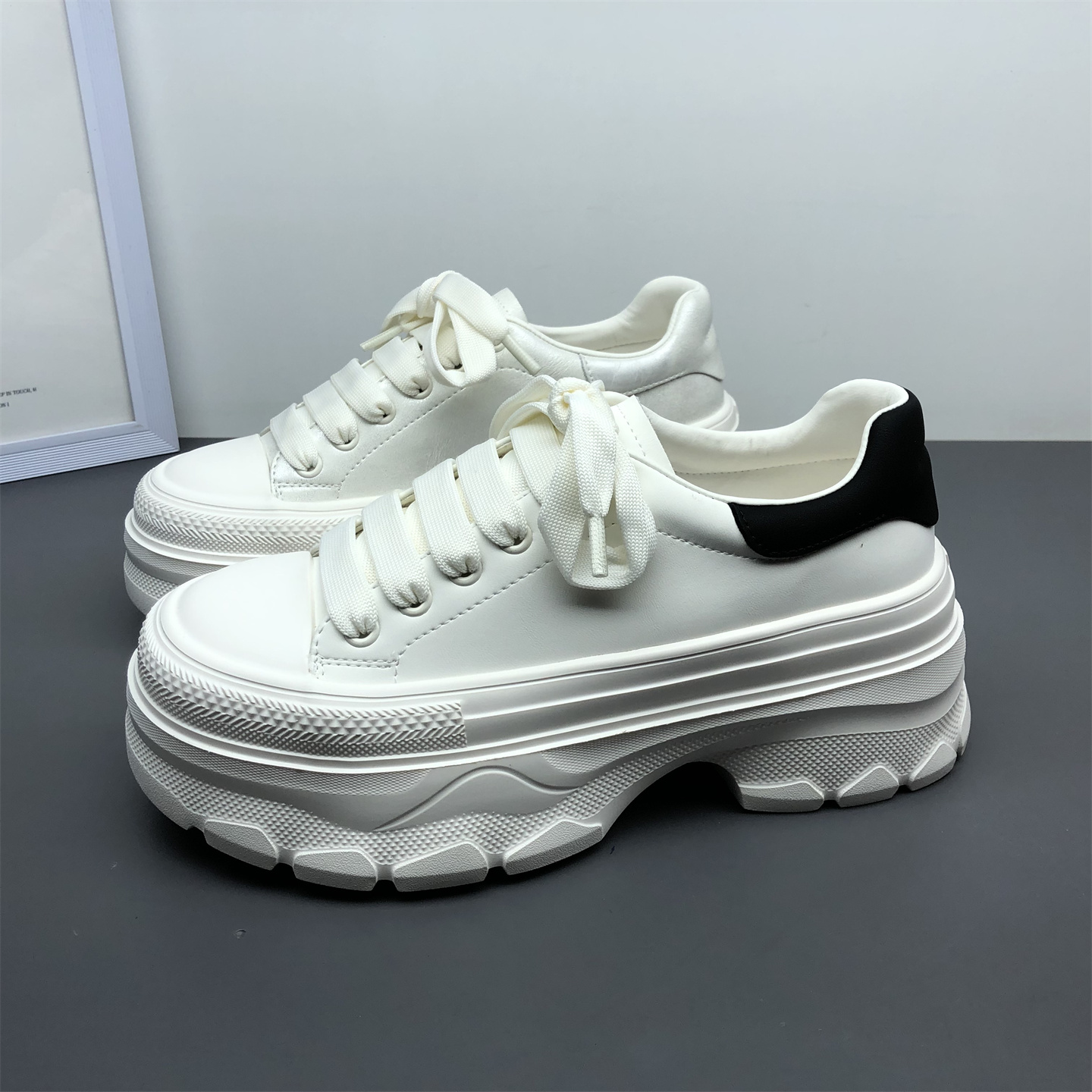 真皮小白鞋女厚底松糕鞋轻便