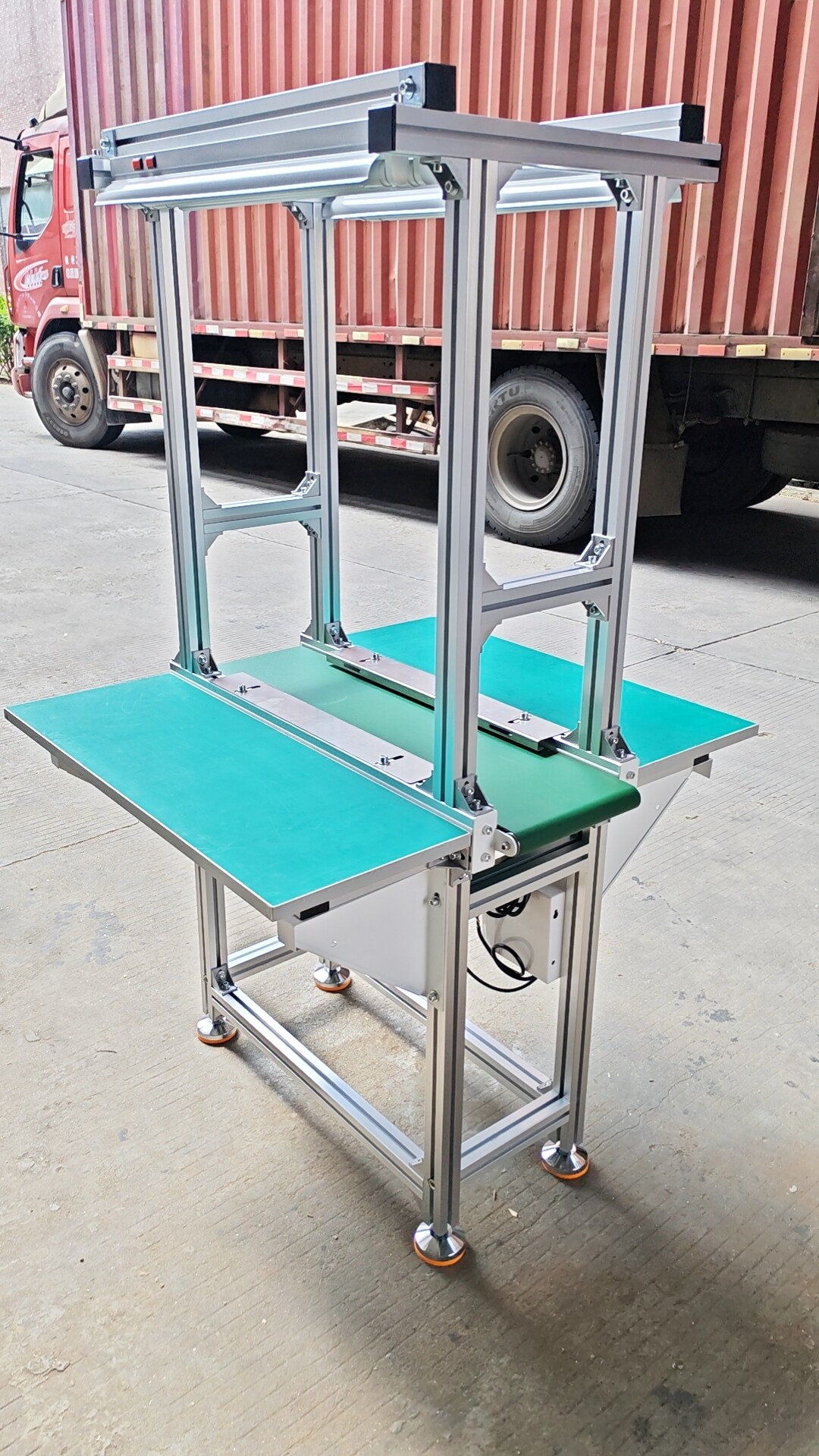 铝合金流水线车间输送带工厂工作台组装装配包装带灯架操作生产线