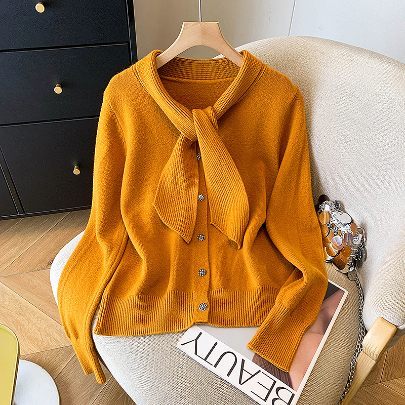 单排扣针织开衫毛衣外套女秋季2025新款休闲宽松显瘦配围巾上衣潮