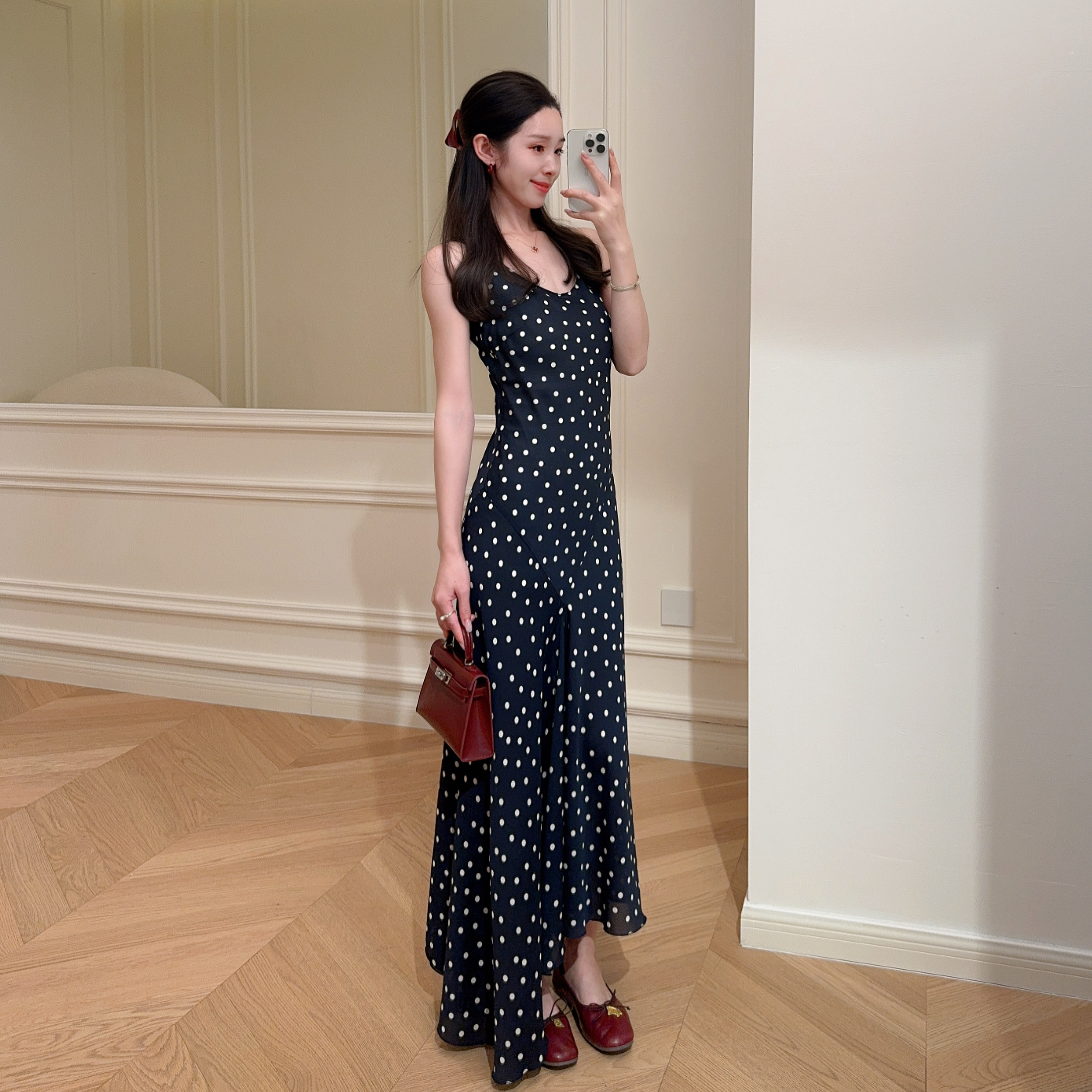 嫚渡|100%桑蚕丝圆领无袖修身收腰显瘦波点真丝连衣裙