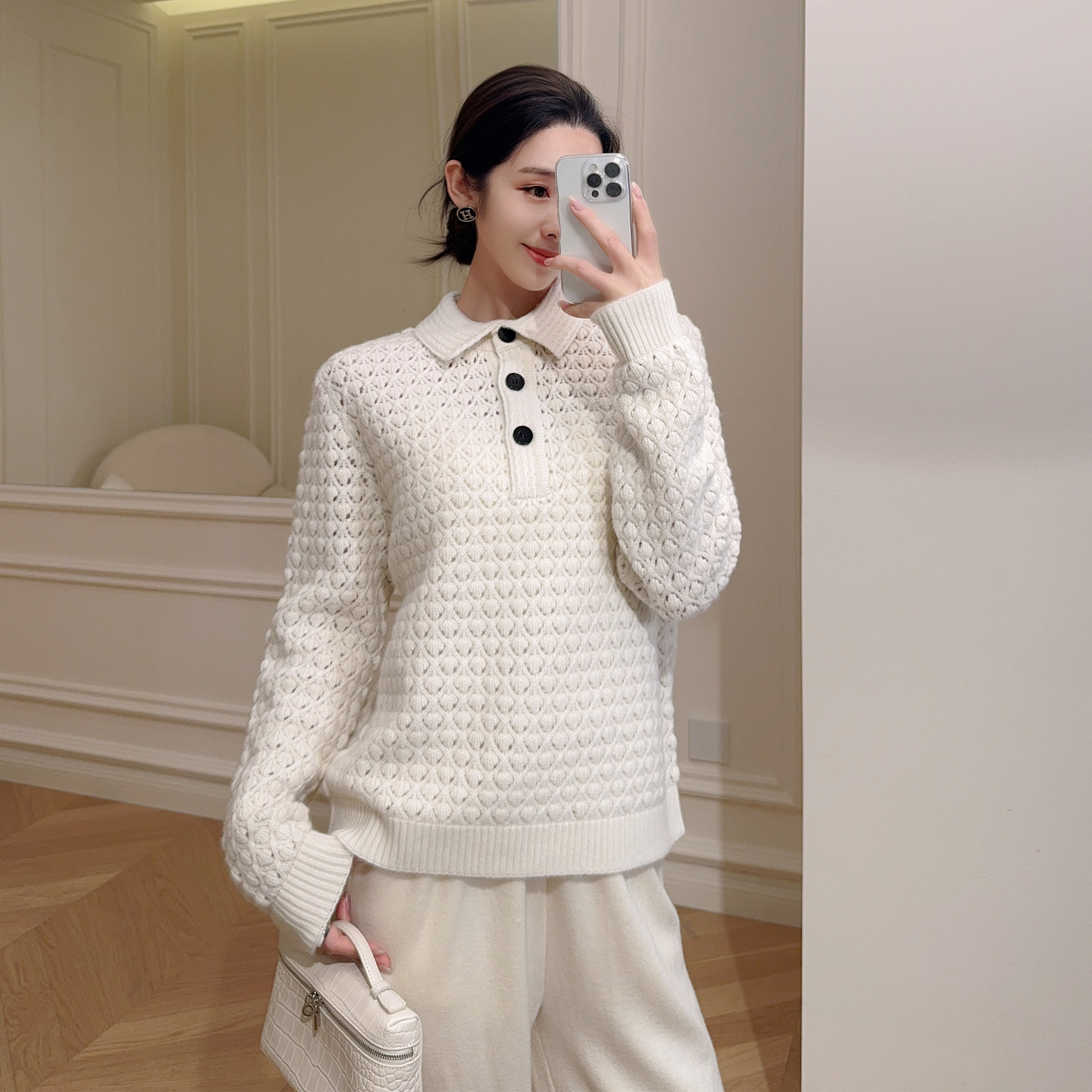 嫚渡|100%山羊绒针织镂空翻领长袖套头半开扣白色山羊绒套头衫