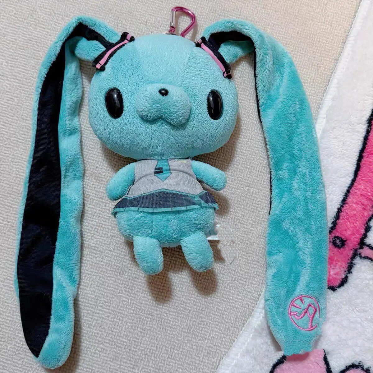 Gl oomy Bear暴力熊初音未来联名汎用兔毛绒卡套垂耳兔公交卡包图片