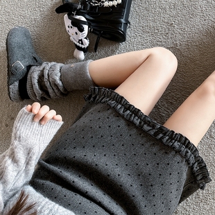 胖mm显瘦木耳边波点短裙女大码A字裙秋冬款设计感百搭毛呢半身裙