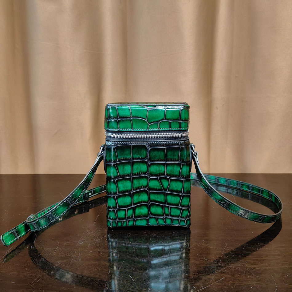 擦色美洲鳄鳄鱼皮手机包高档真皮皮包