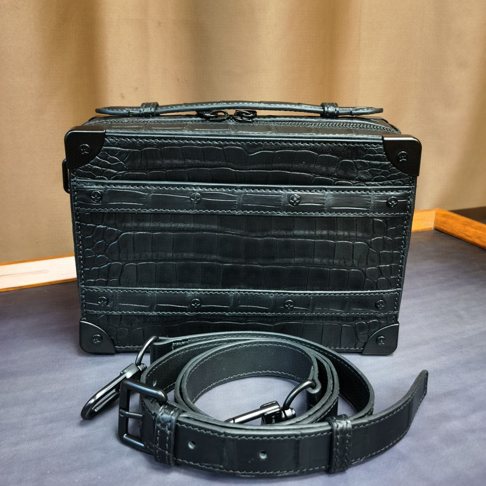黑色美洲鳄鳄鱼皮斜挎包男背包百搭单肩包方盒子包链条包女化妆包