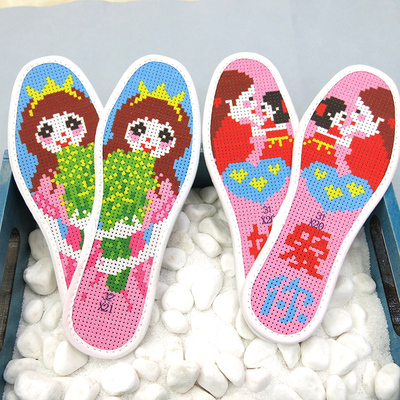 原创带针线幼小同学鞋垫自己绣