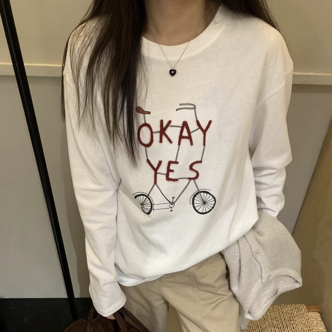韩系新品推荐休闲时尚自行车印花圆领长袖T恤设计感打底衫女宽松