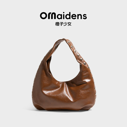橙子少女美式机车铆钉饺子包
