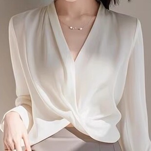 正品哥家新2025夏新款法式轻熟v领气质设计感白色长袖衬衫女上衣
