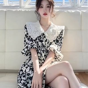 哥家新2025新款女夏装法式甜美风娃娃领碎花连衣裙度假收腰裙