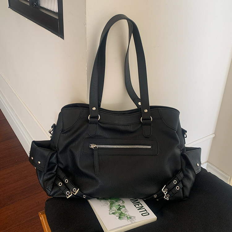 复古机车包辣妹包黑色百搭托特包