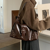 小众通勤百搭复古质感铆钉腋下包2025新款 百搭手提单肩斜挎包潮