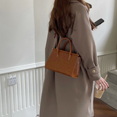 2025韩版 小众秋冬新款 复古油腊皮单肩手提包女包潮休闲百搭斜跨包