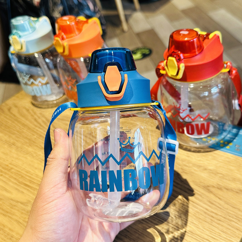 欣贝迪儿童塑料小肚杯吸管杯