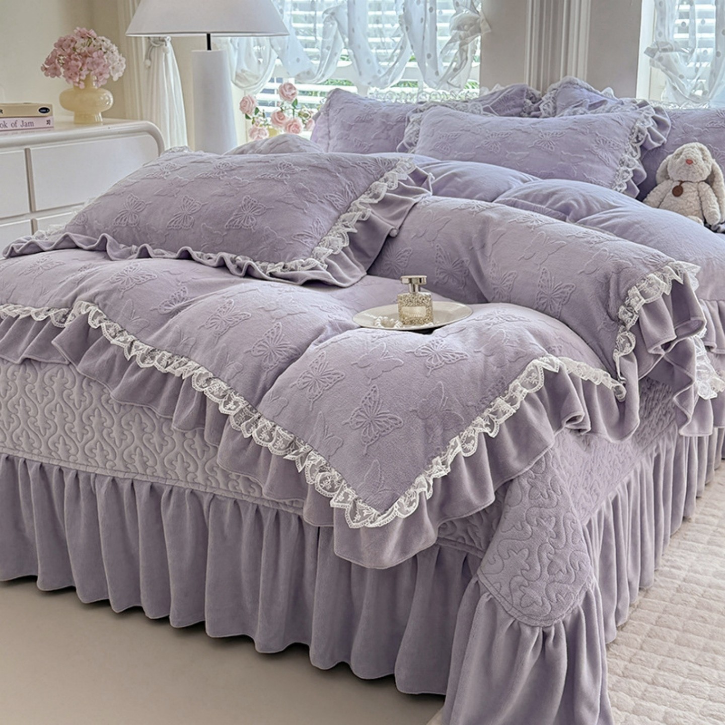 四件套牛奶绒2025新款高档紫色花边公主风加厚保暖床笠款床盖款