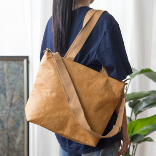 复古大容量杜邦纸可水洗斜挎手提电脑学生书包上班通勤男女休闲袋