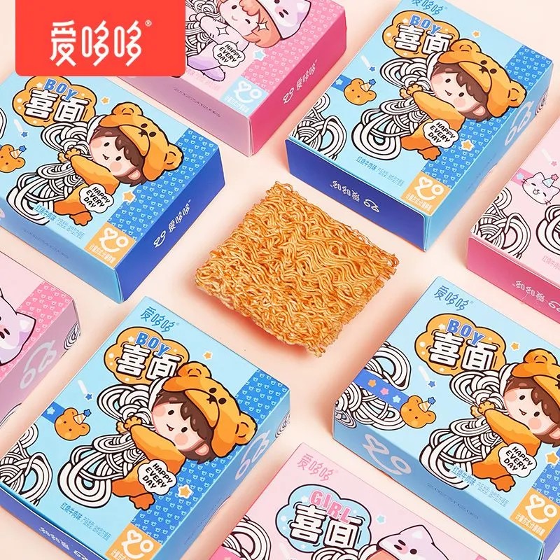爱哆哆喜面爱多多红烧牛肉味干脆面诞生礼盒装零食干吃方便面代餐图片