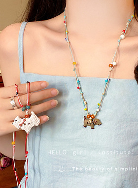 可爱小狗吊坠项链彩色多巴胺配裙子配饰品长款毛衣链设计感锁骨链