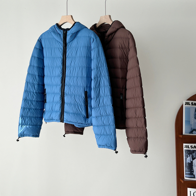 90白鹅绒轻量无胆连帽排骨羽绒服