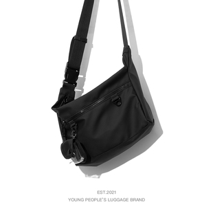 INTHESOUTH南面单肩包男潮牌邮差包学生休闲韩版背包女日系斜挎包