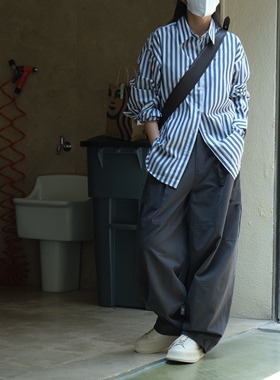 初秋上新女士衬衫2022复古休闲条纹衬衣宽松不规则设计感小众上衣